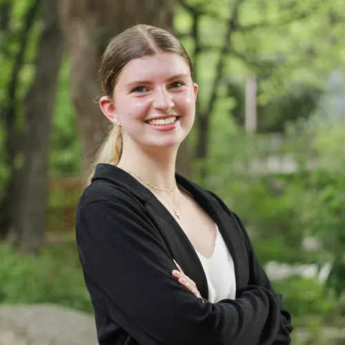 Ainsley Smith Headshot